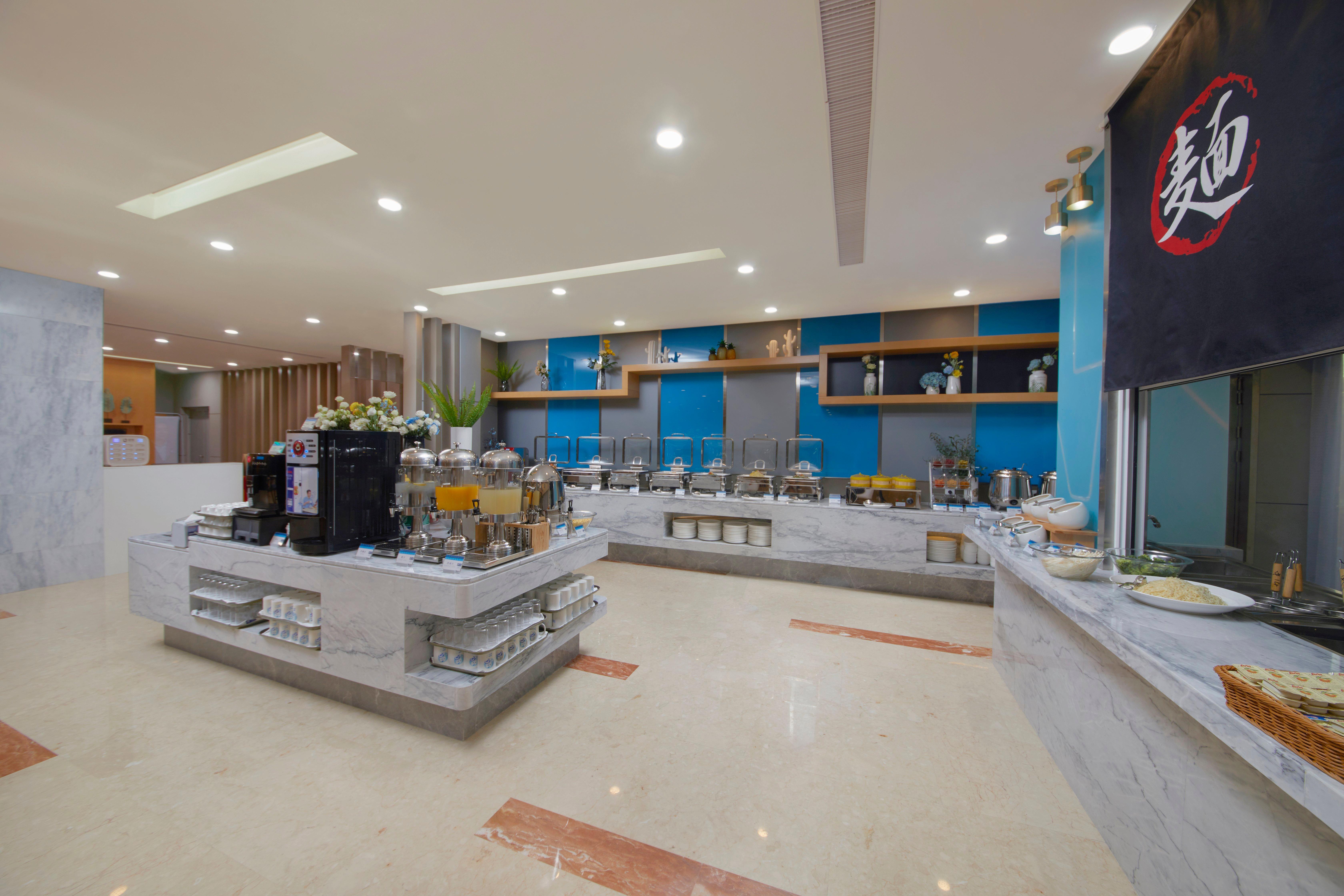 Holiday Inn Express Zhengzhou Zhengdong By Ihg Экстерьер фото